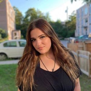 Meet your Posher, Kassandra